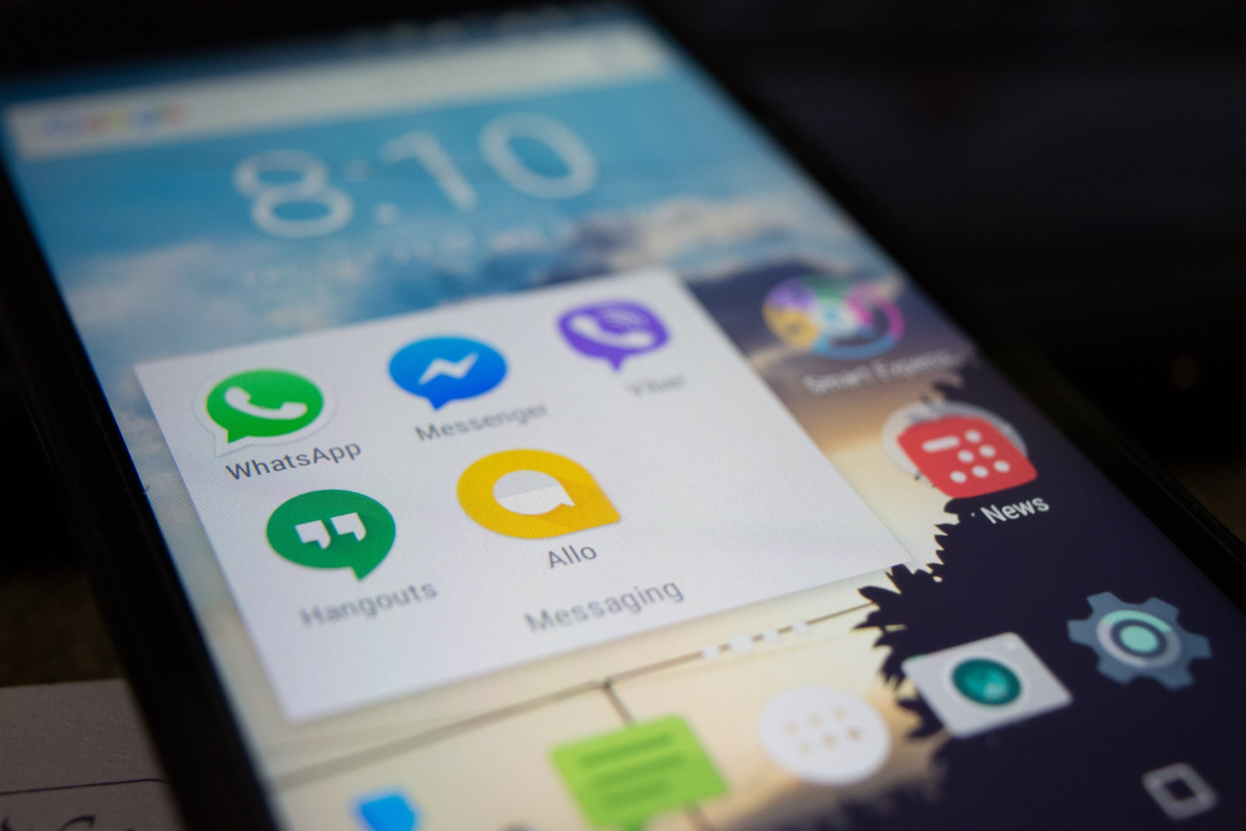 8 Android apps to send and receive chats and messages (free)