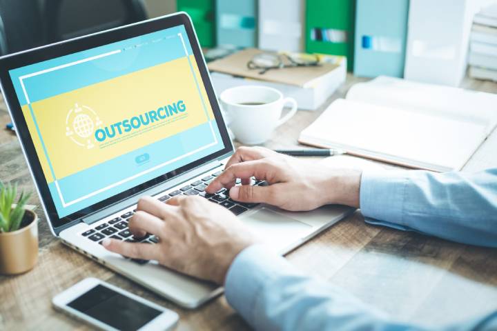 Why Most Companies Choose to outsource SEO services