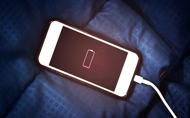 Is it safe to charge phone overnight? Tips to extend battery life